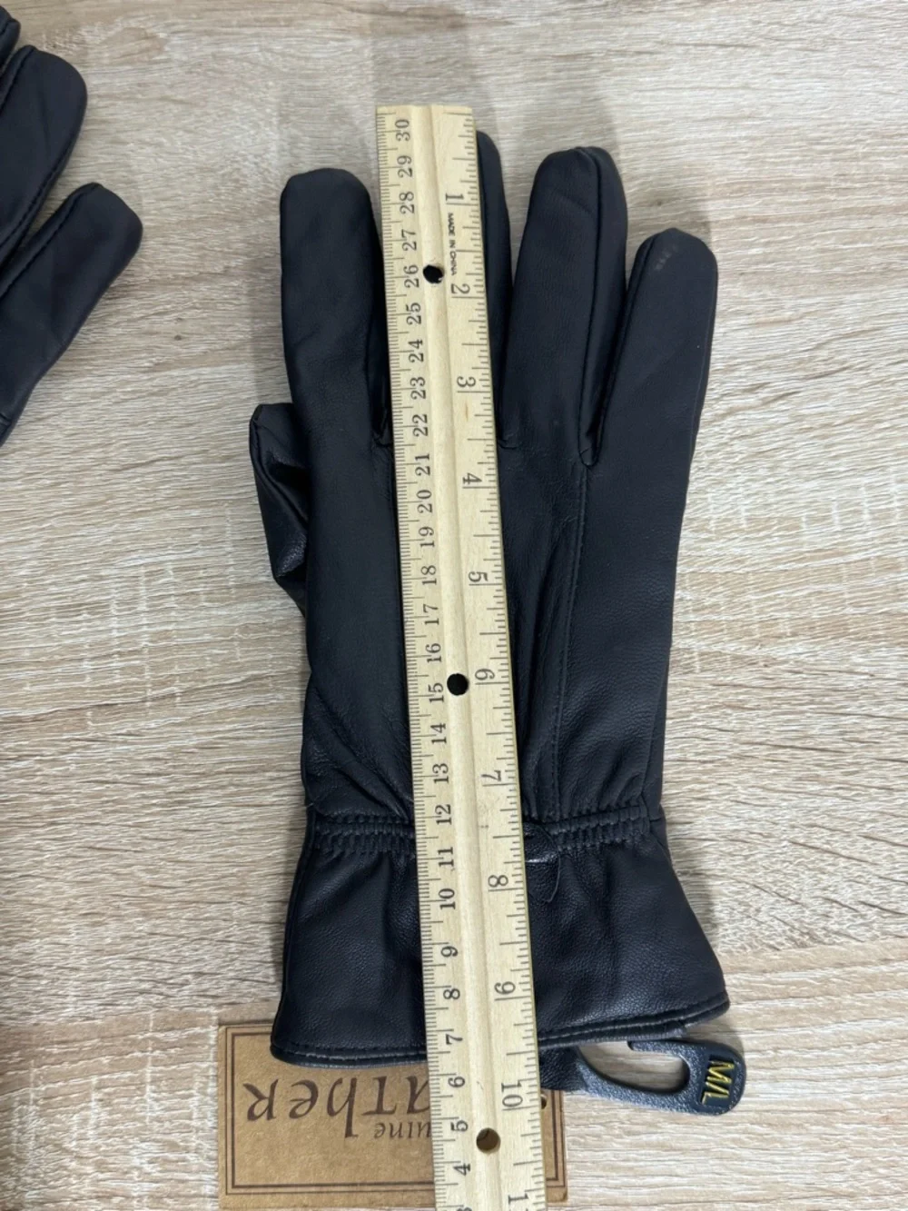 Ladies Size M/L Black Genuine Leather Lined Gloves